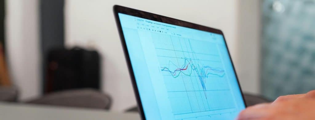 laptop screen - what is uptime monitoring